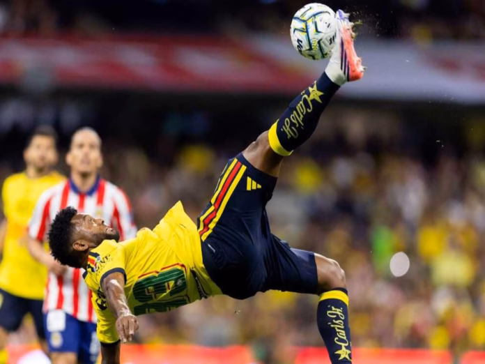 miguel-borja-lucio-gol-chilena-1